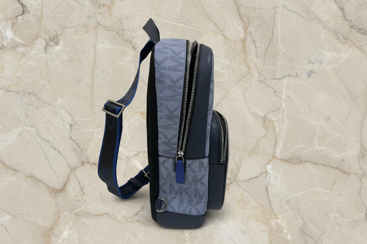 MICHAEL KORS COOPER COMMUTER SLINGPACK CHAMBRAY