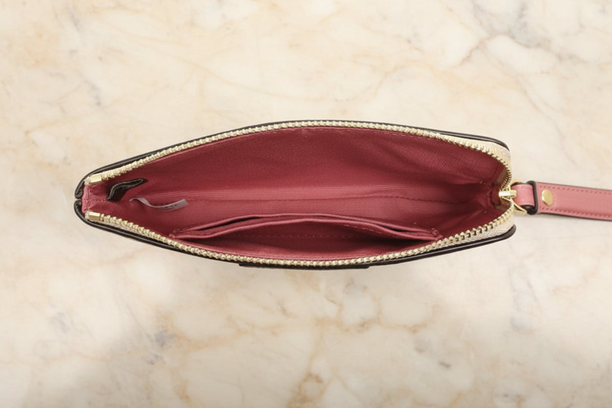 COACH SMALL CORNER SINGLE ZIP WRISTLET - SIGNATURE LIGHT KHAKI PINK