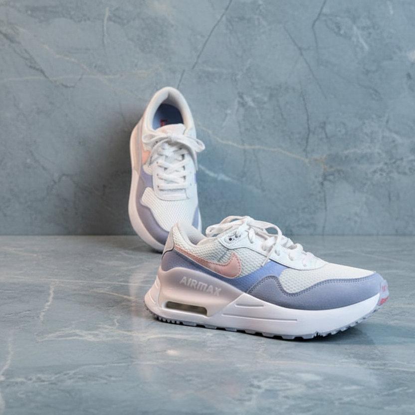 NIKE