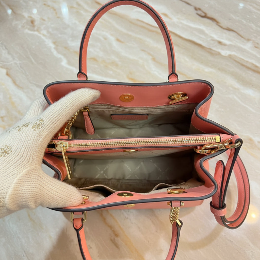 MICHAEL KORS SMALL TEAGEN LEATHER SATCHEL - PEACH