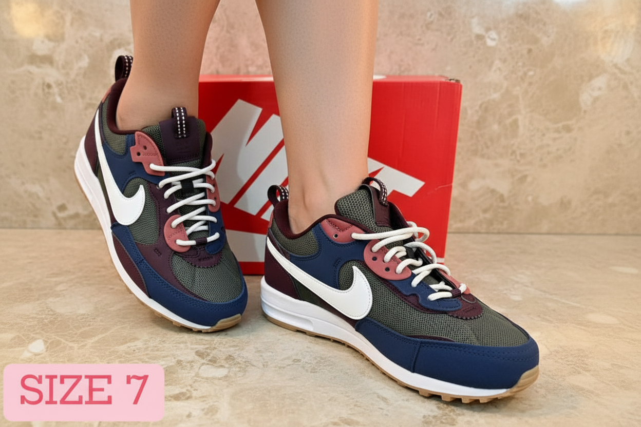 NIKE AIR MAX FUTURA - MEDIUM OLIVE NAVY COLOR ( WOMEN )Size US 7/ EURO 38/ 24CM