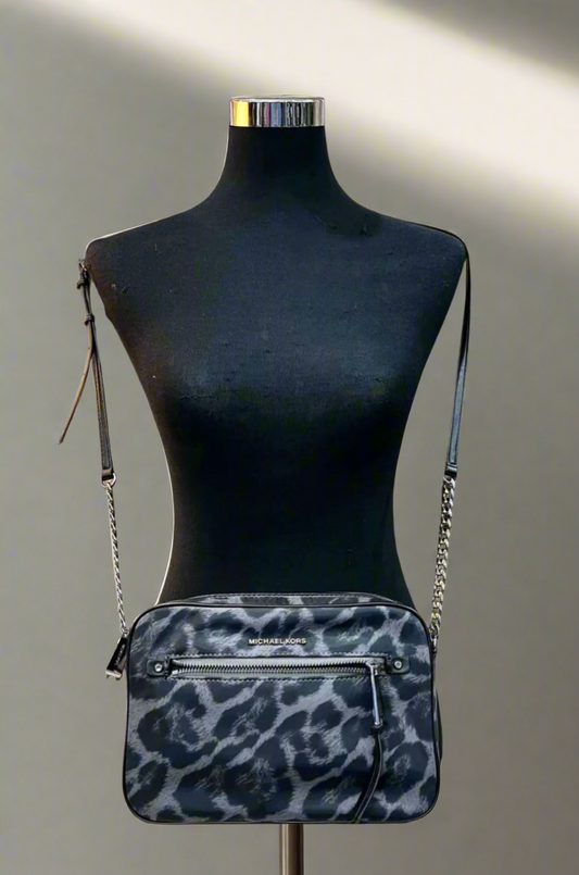 MICHAEL KORS EW JET SET NYLON CHAIN CROSSBODY - BLACK/GREY GUN METAL