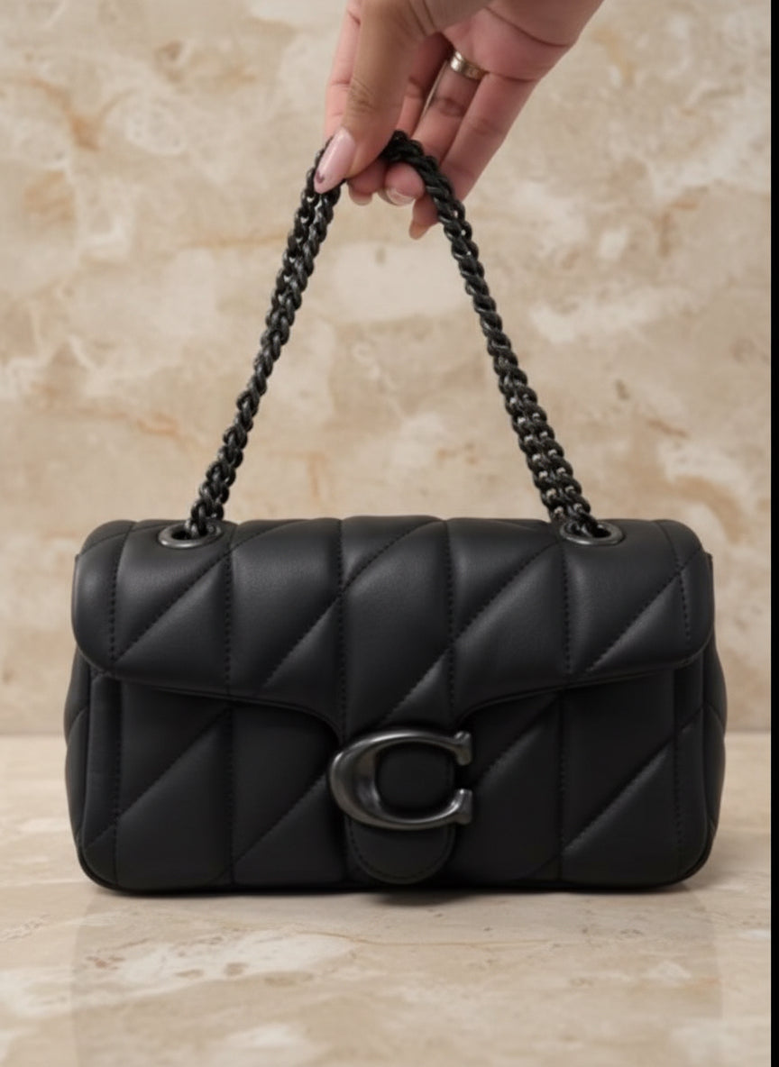 حقيبة كوتش مبطنة بنقشة تابي 20 - جلد نابا - أسود