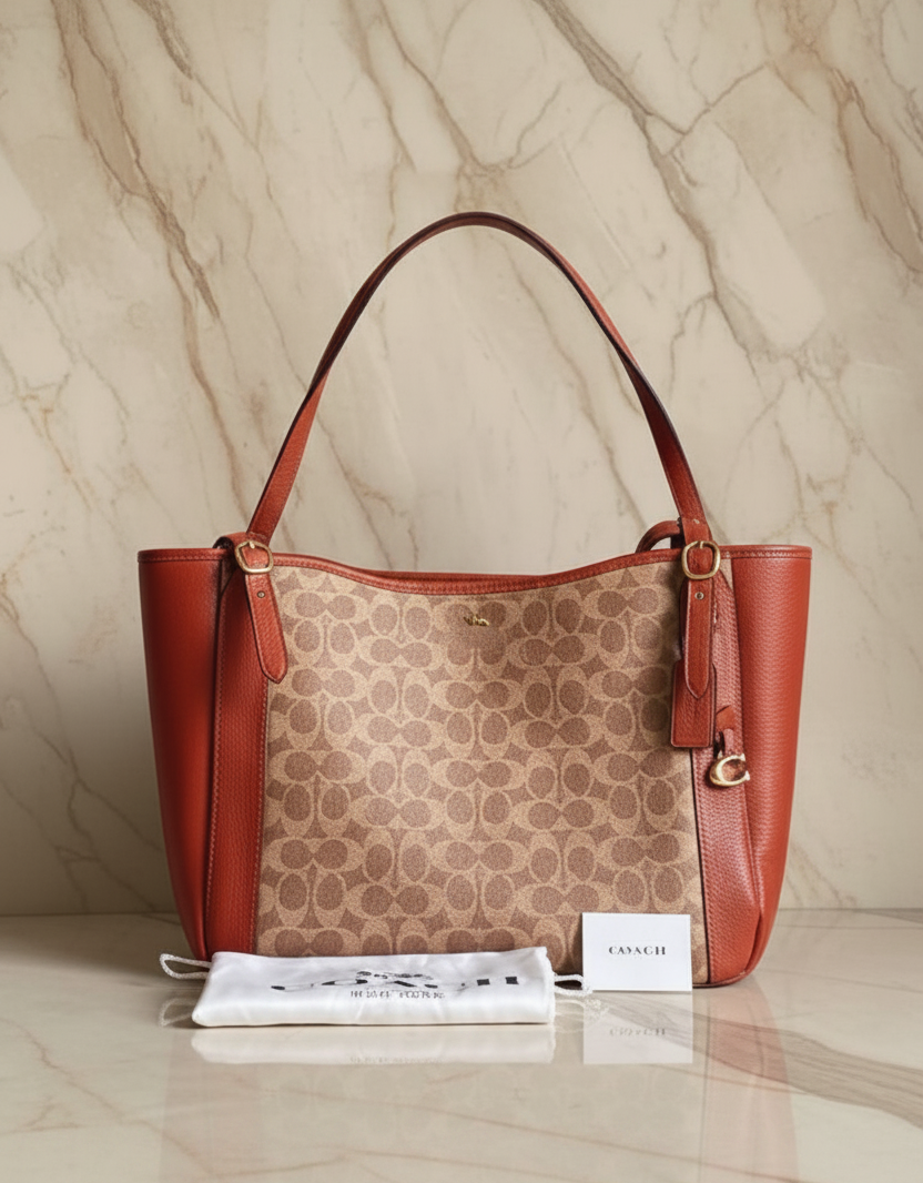 COACH ALANA ZIP TOTE IN SIGNATURE CANVAS - TAN RUST