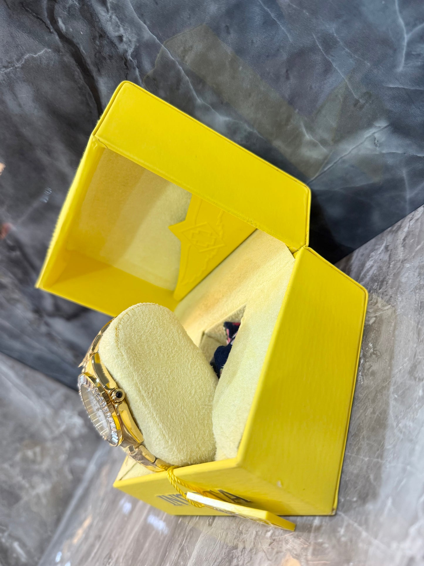 ساعة إنفيكتا أنجل النسائية - لون ذهبي