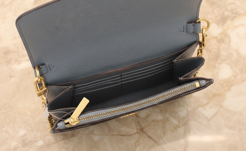 TORY BURCH BRITTEN CONVERTIBLE FLAP CLUTCH / CROSSBODY