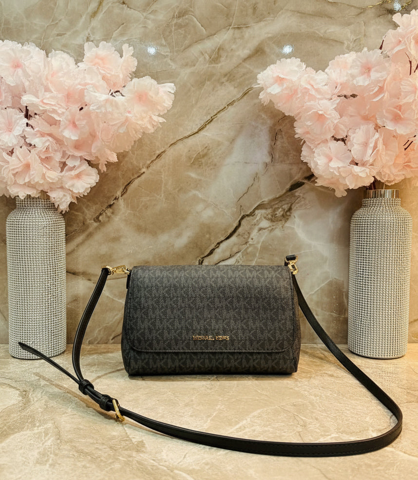 MICHAEL KORS LOGO FLAP CROSSBODY - MONOGRAM BLACK COLOR