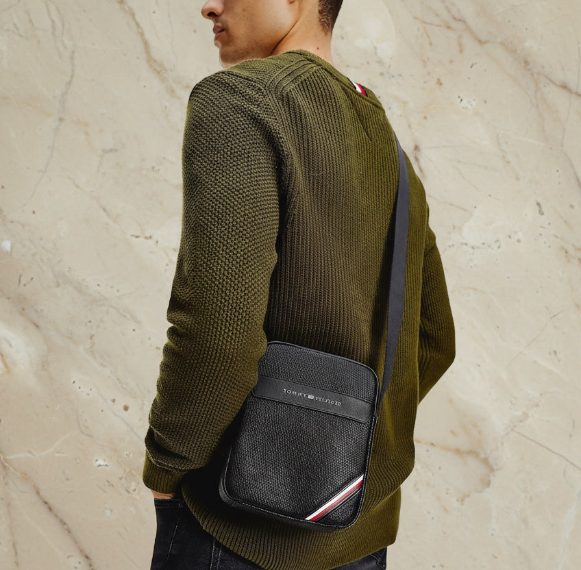TOMMY HILFIGER MINI REPORTER MEN’S CROSSBODY BAG -