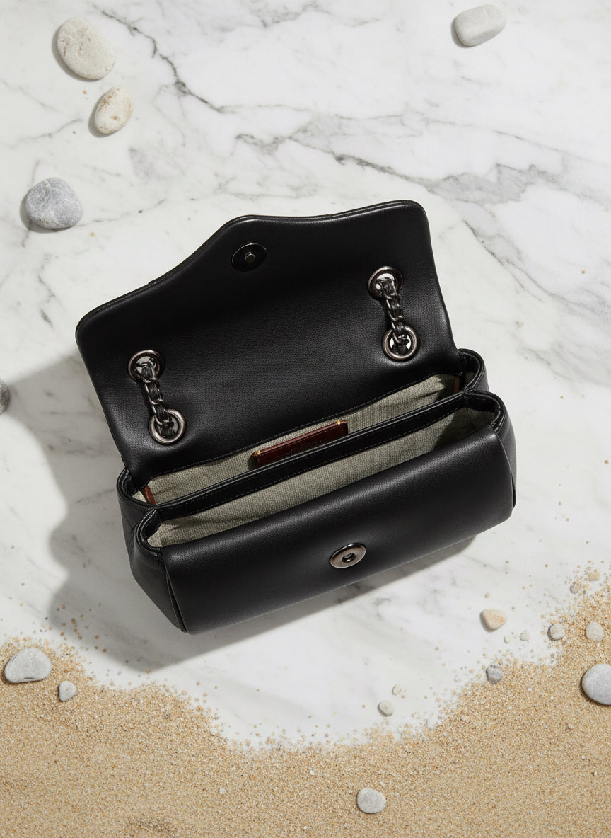 حقيبة كوتش مبطنة بنقشة تابي 20 - جلد نابا - أسود