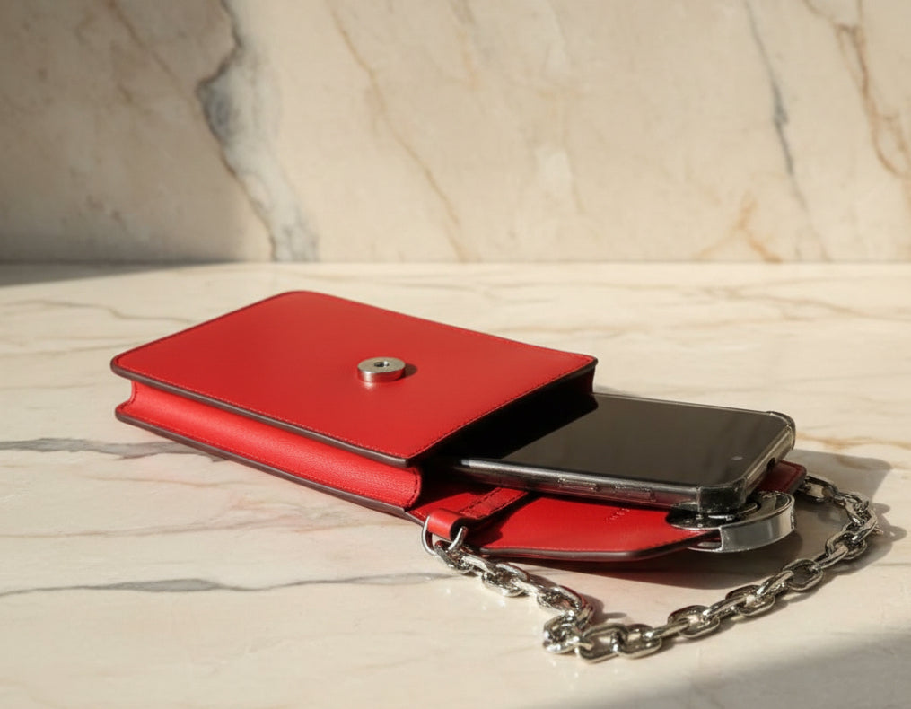 MICHAEL KORS CARMEN SMARTPHONE CROSSBODY - RED