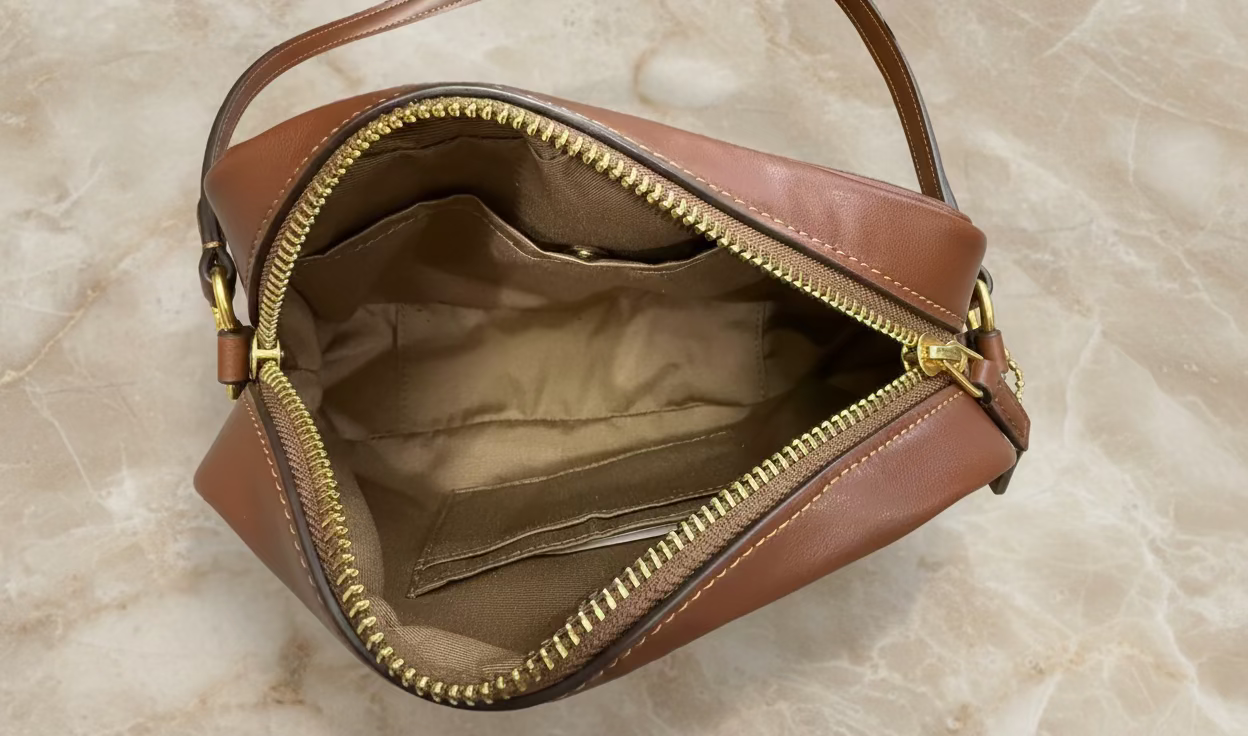 COACH MINI JAMIE - SALE‼️ WITH A TINY PEEL OFF IN FRONT - CAMERA BAG/CROSSBODY