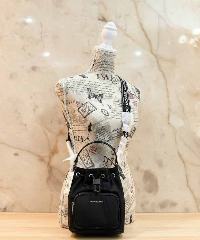 دلو مايكل كورس كاي - صغير