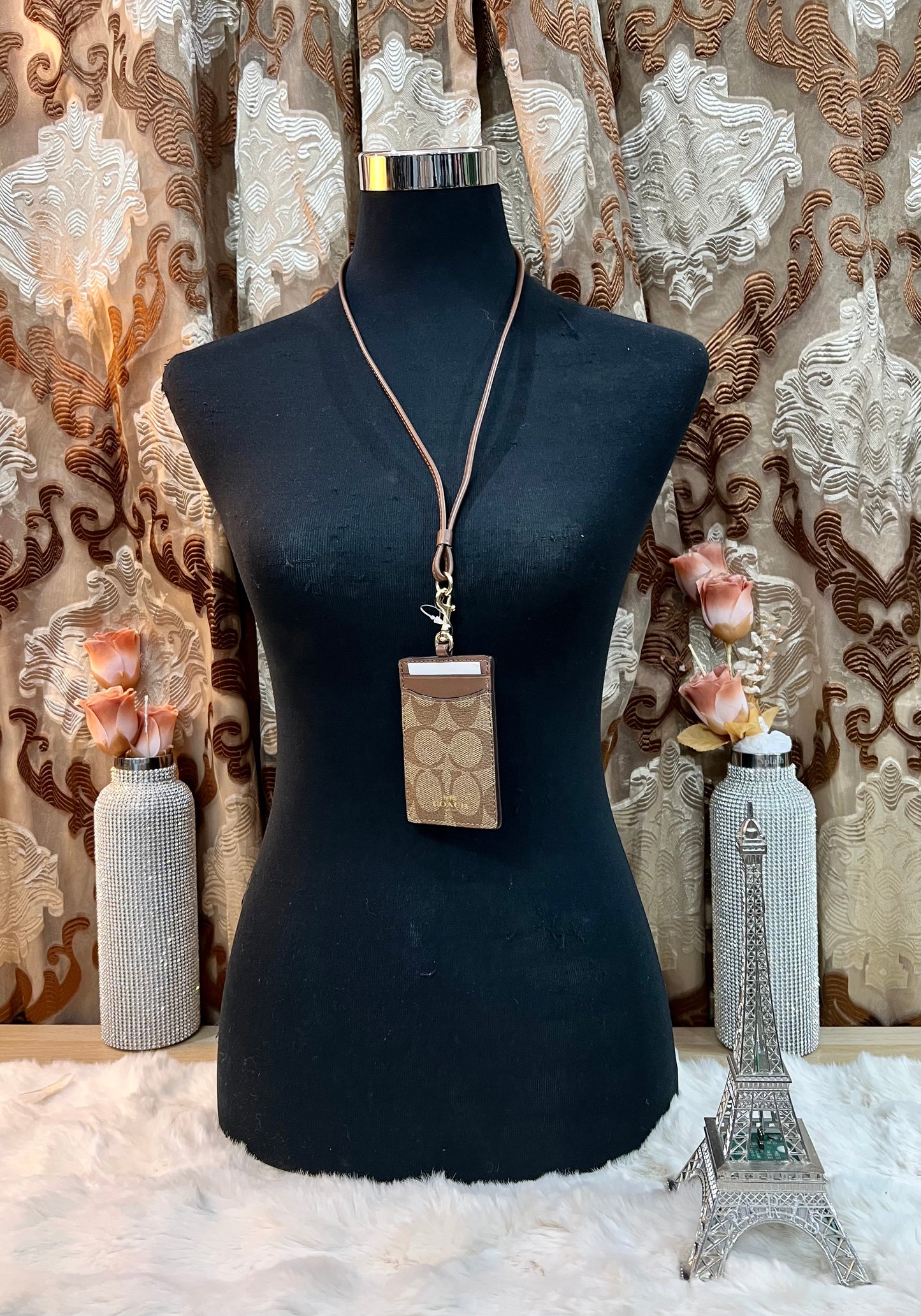 بطاقة هوية المدرب لاين يارد