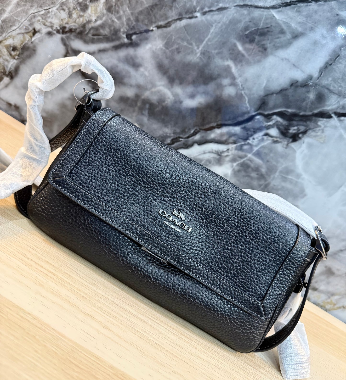 COACH ETTA SMALL FLAP SHOULDER BAG/CROSSBODY BAG - BLACK