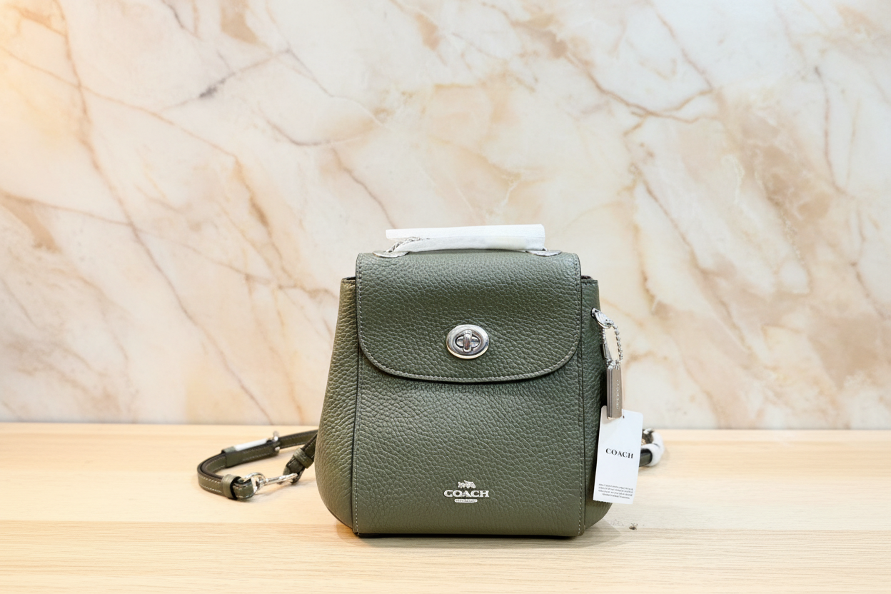 حقيبة ظهر صغيرة قابلة للتحويل من كوتش