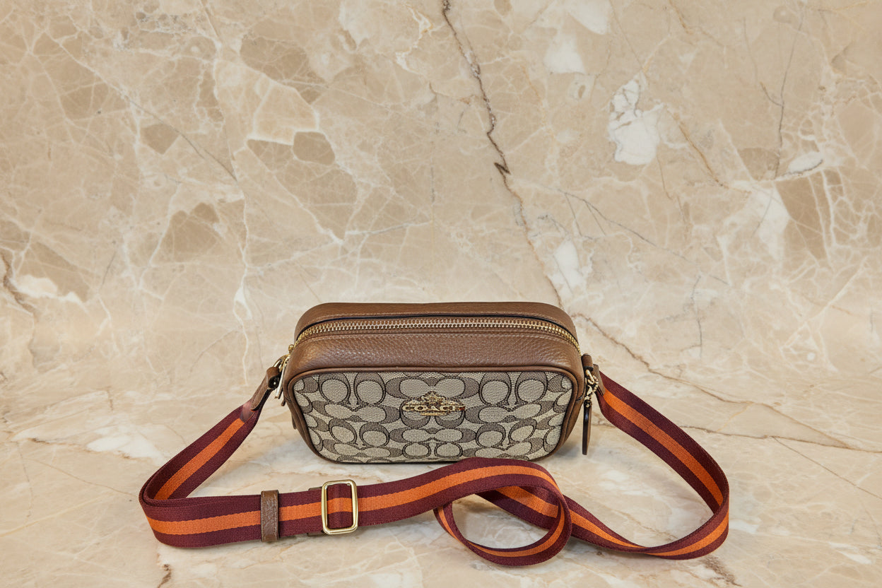 COACH JAMIE CAMERA BAG IN JACQUARD SIGNATURE - THICK STRAP