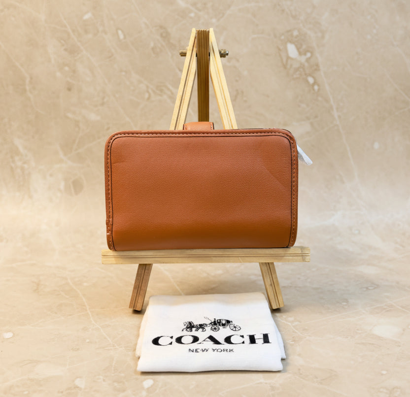 SALE ‼️‼️COACH TABBY MEDIUM BIFOLD CORNER ZIP COIN ( FROM BOUTIQUE STORE ) WITH CREASE -