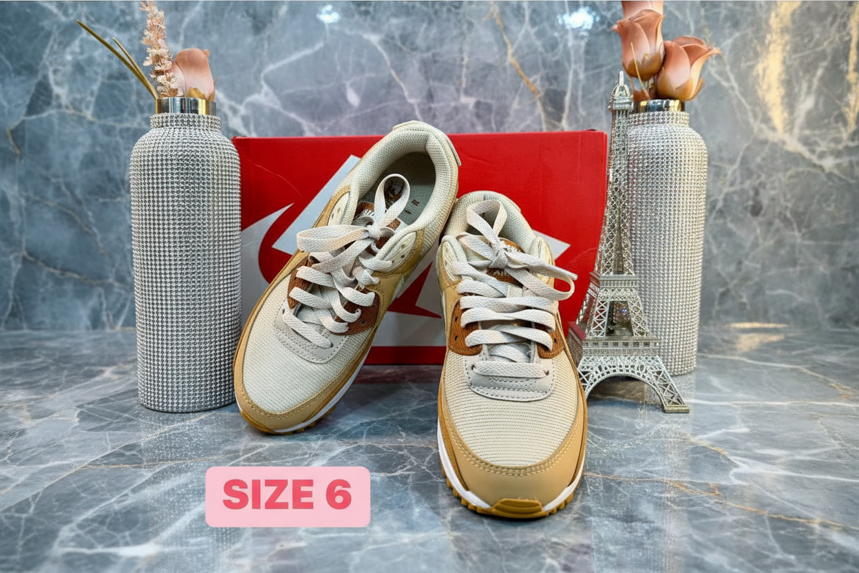 NIKE AIR MAX