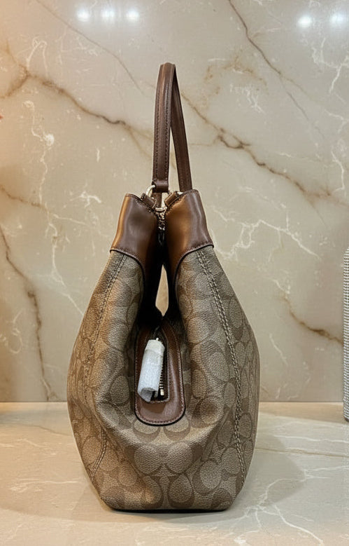 SALE‼️‼️‼️COACH LEXY SHOULDER BAG IN SIGNATURE KHAKI/SADDLE