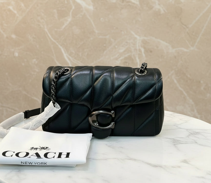 حقيبة كوتش مبطنة بنقشة تابي 20 - جلد نابا - أسود