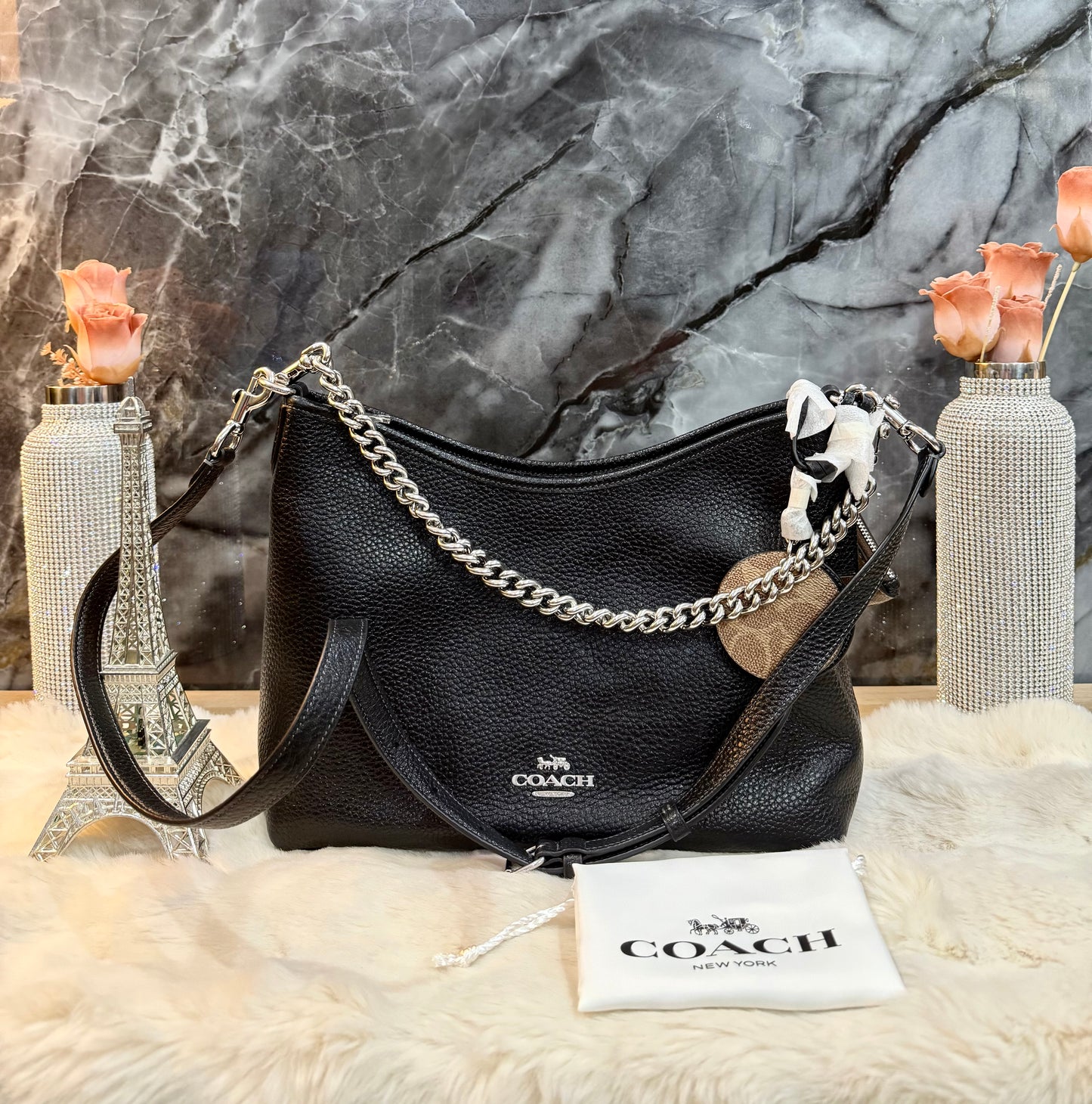 COACH NWT MEDIUM LAUREL - BLACK