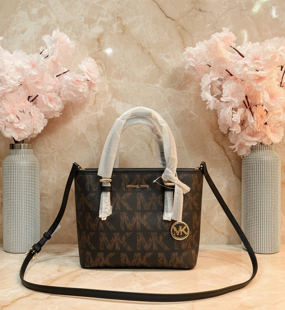 MICHAEL KORS JET SET TRAVEL ZIP TOTE XS LOGO BLACK BROWN COLOR