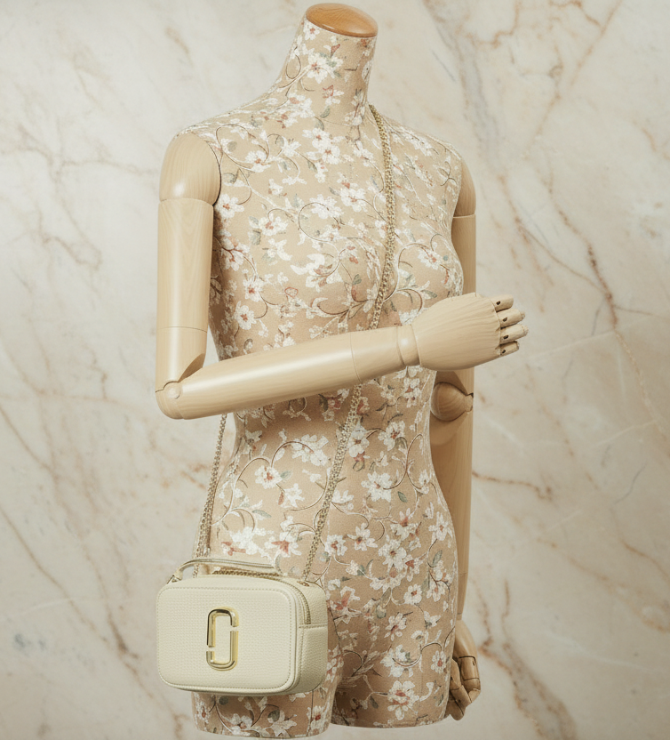MARC JACOBS GLAM SHOT 17