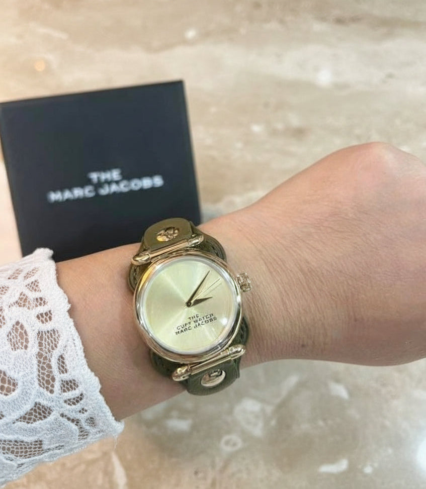 MARC JACOBS CUFF LEATHER WATCH