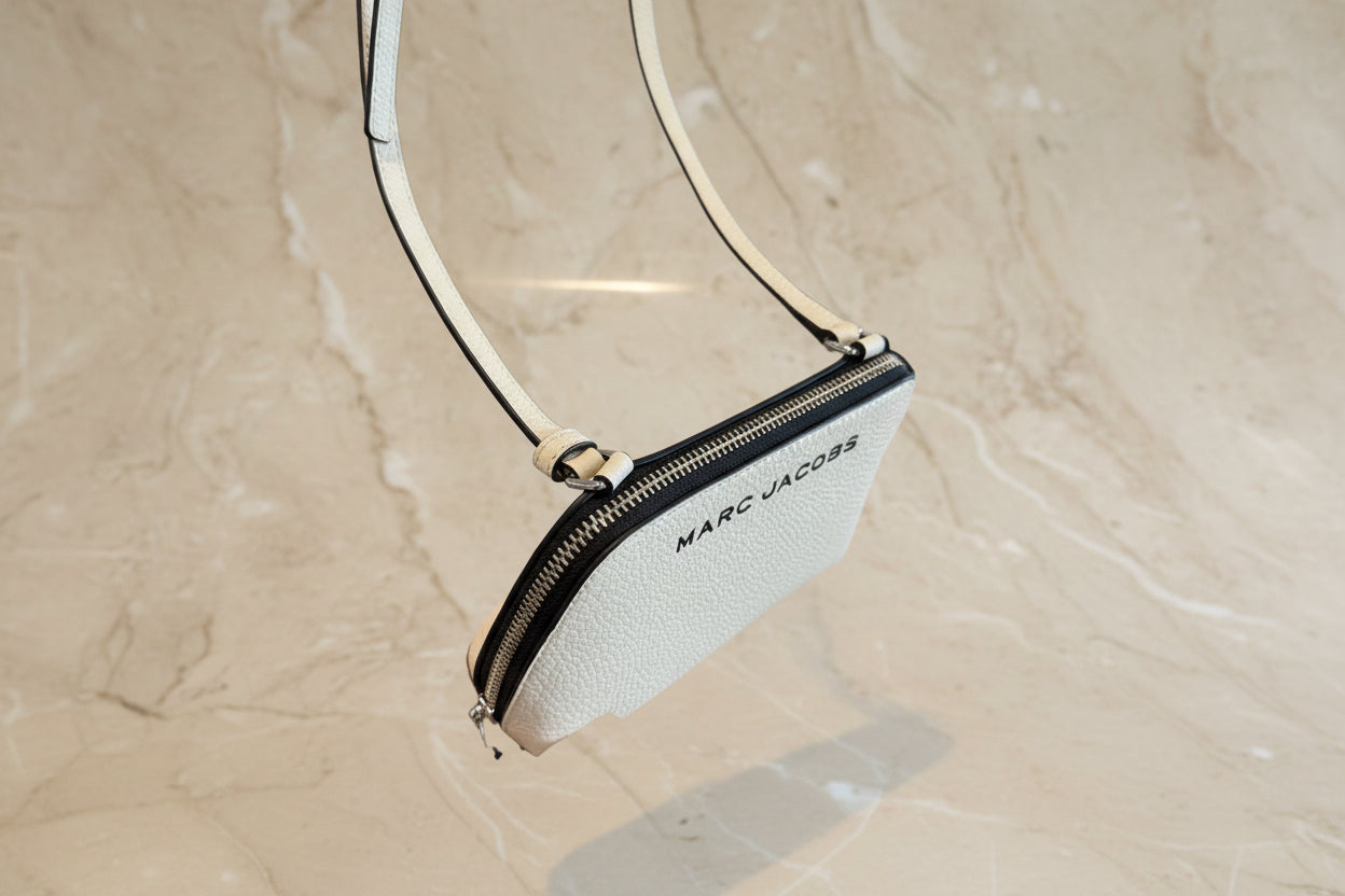 MARC JACOBS GRIND WHITE COTTON PEBBLE LEATHER MINI CROSSBODY/POUCH