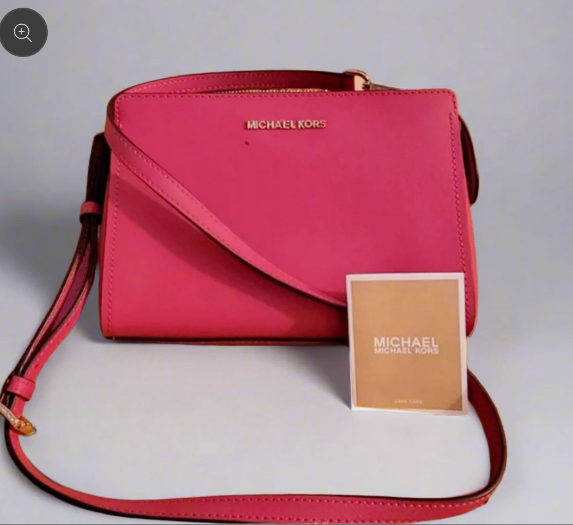 MICHAEL KORS LESLIE MESSENGER BAG - ELECTRIC PINK ( FUSCHIA COLOR )
