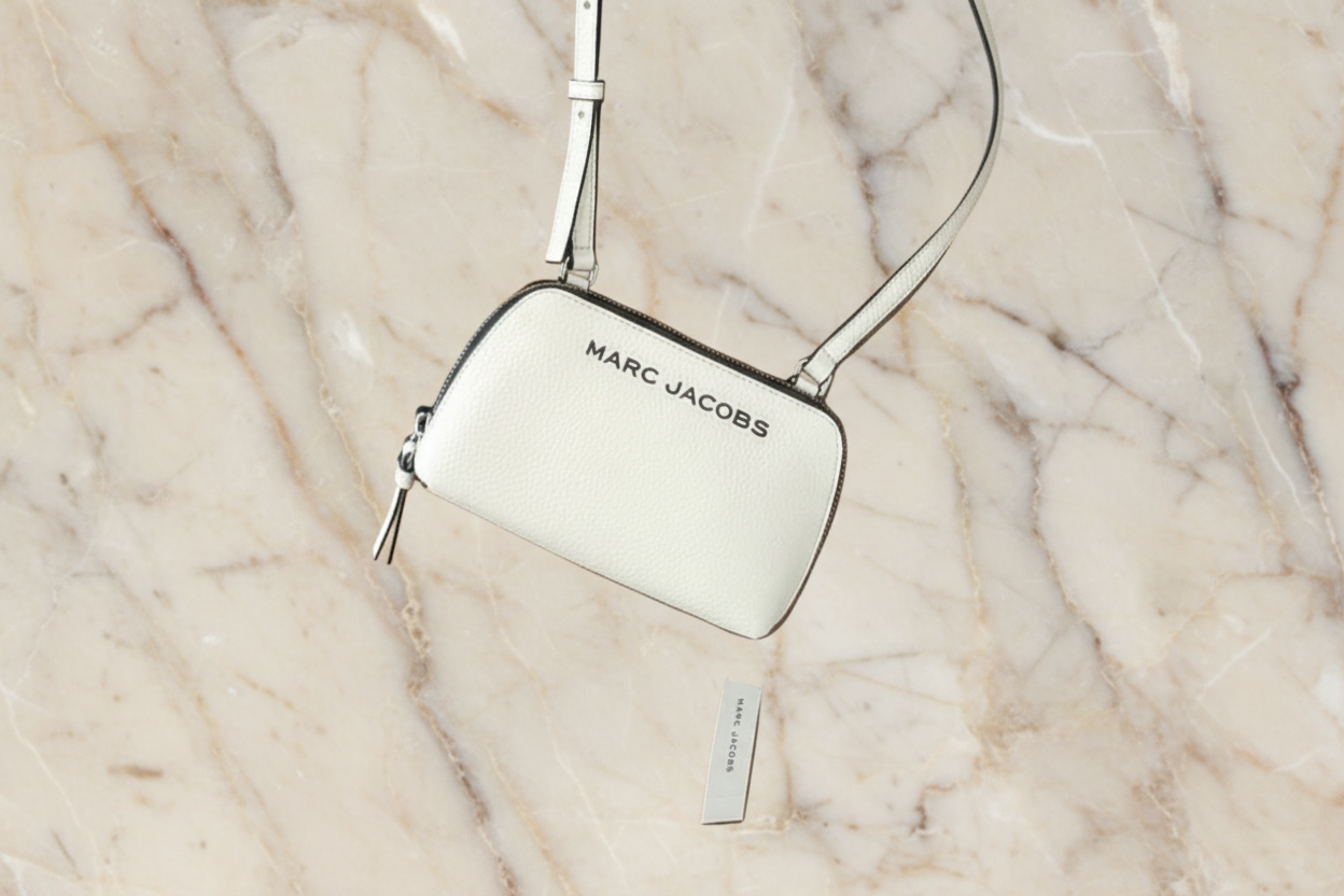 MARC JACOBS GRIND WHITE COTTON PEBBLE LEATHER MINI CROSSBODY/POUCH