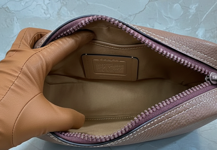 COACH ACADEMY CROSSBODY WITH HORSE & CARRIAGE PRINT