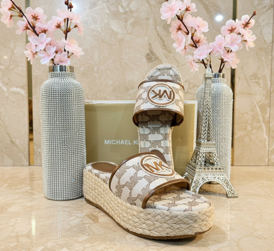 MICHAEL KORS INDIRA WEDGE - JACQUARD BEIGE SIZE 6 CAN FIT TO SIZE 6.5