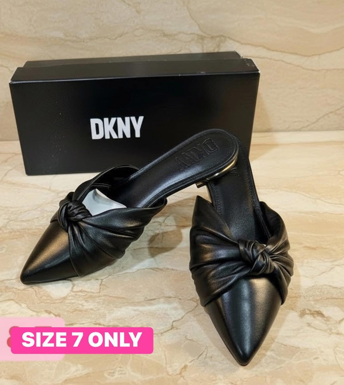 DKNY FLAT SHOES - BLACK