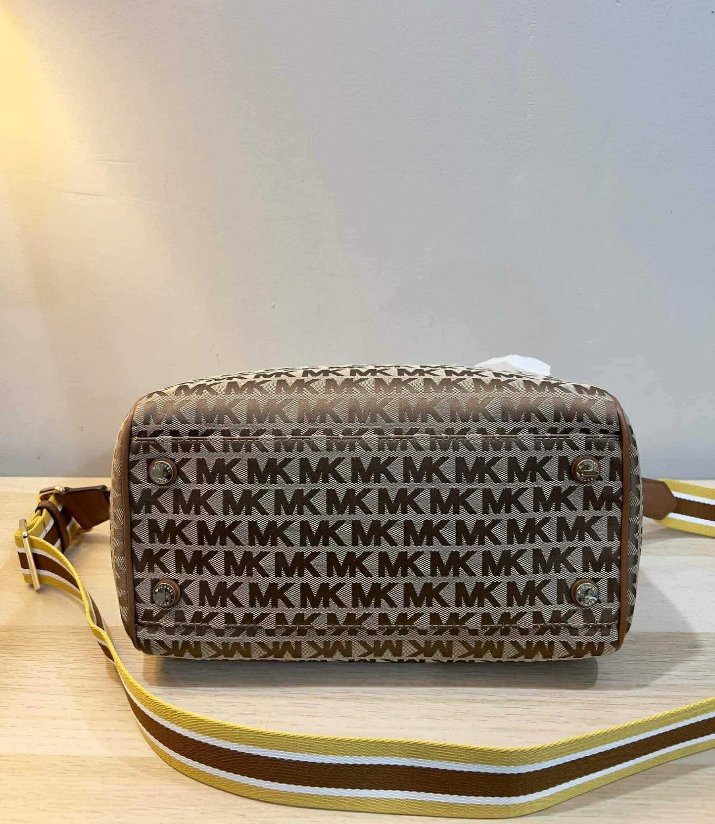 BUNDLE ‼️ MICHAEL KORS BEDFORD DUFFLE LARGE IN SIGNATURE JACQUARD & MEDIUM BIFOLD CORNER ZIP WALLETS