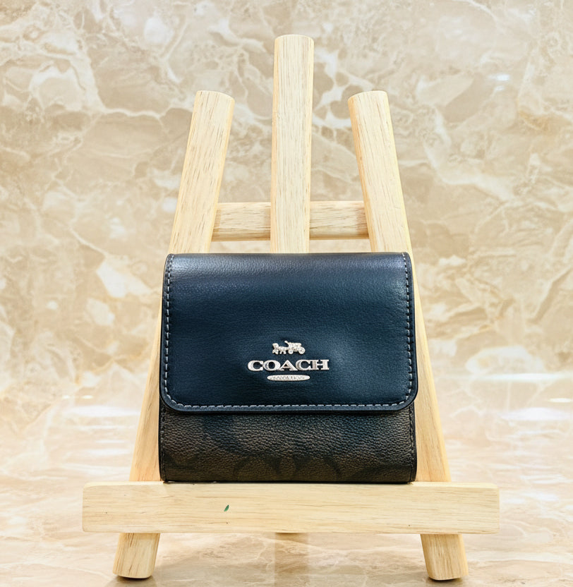 COACH SMALL TRIFOLD WALLET