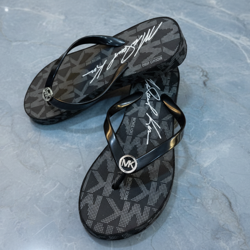 MICHAEL KORS SLIPPERS