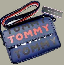 حقيبة كروسبودي ذات غطاء قلاب من تومي هيلفيغر