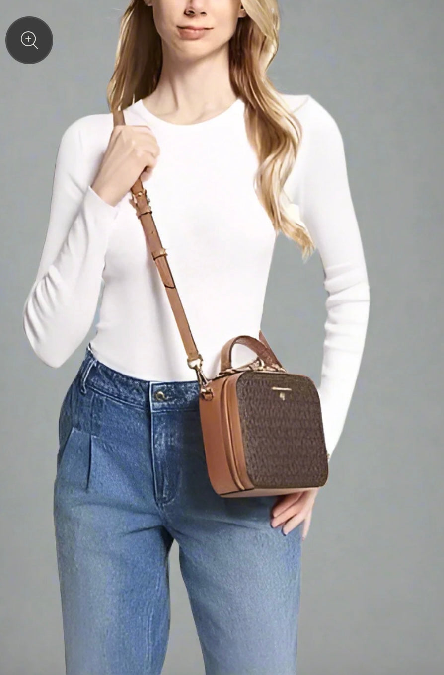 MICHAEL KORS CHARM JET SET LOGO CROSSBODY BAG ( FROM BOUTIQUE STORE )