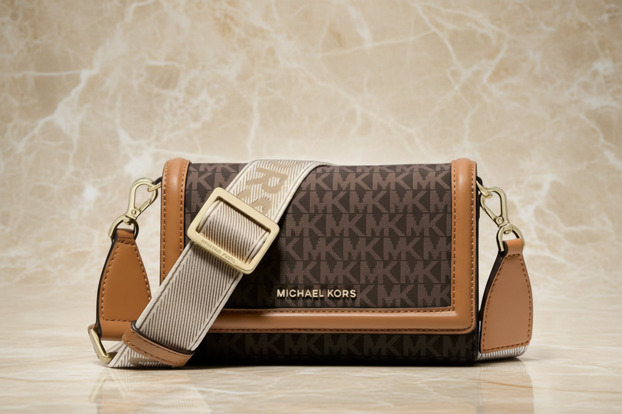 MICHAEL KORS JET SET LOGO SMARTPHONE CROSSBODY BAG- BROWN ACORN - WOVEN