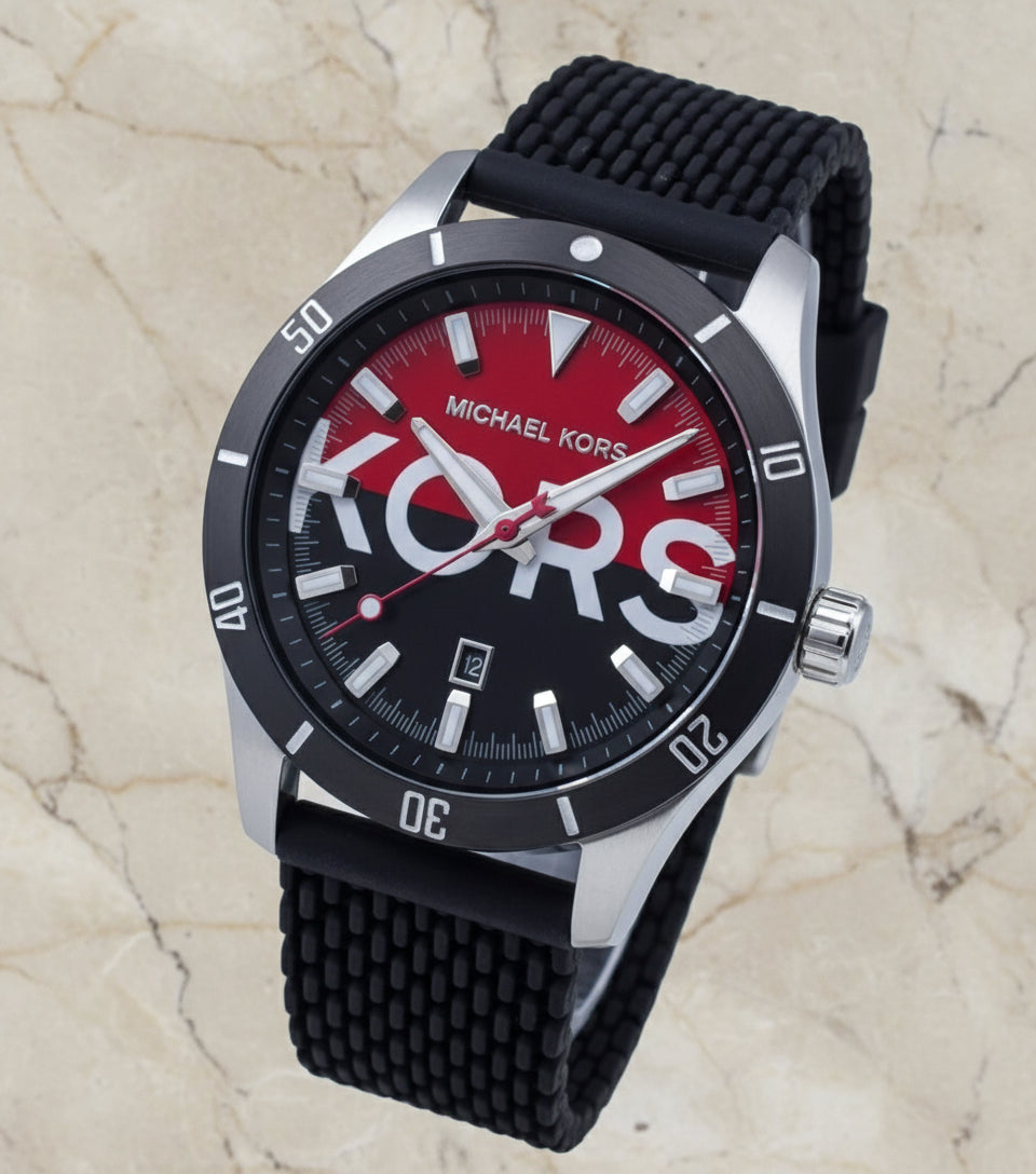 ساعة مايكل كورس لايتون الرجالية المصنوعة من السيليكون الأسود