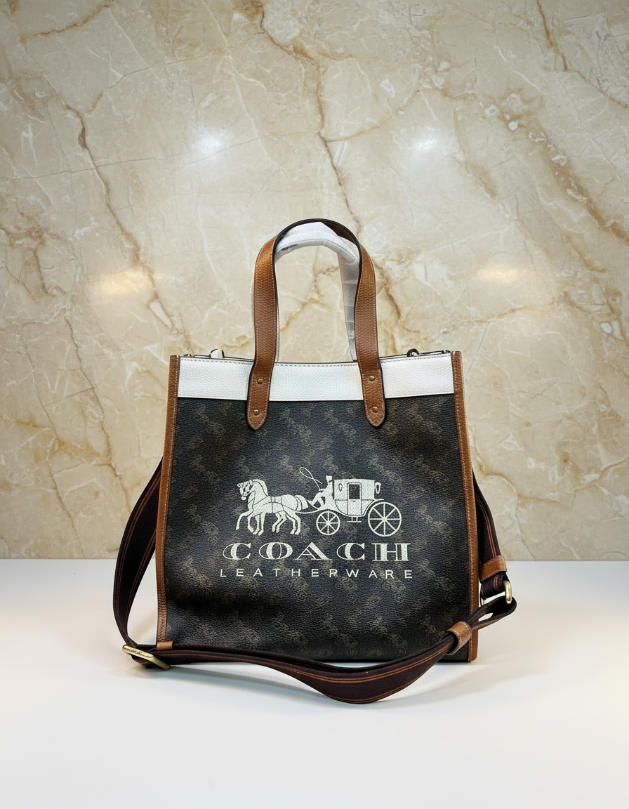 حقيبة تسوق من كوتش فيلد مزينة بطبعة حصان وعربة