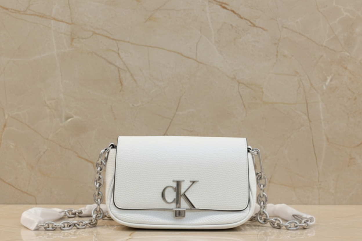 CALVIN KLEIN CHAIN CROSSBODY BAG - SILVER BIRCH