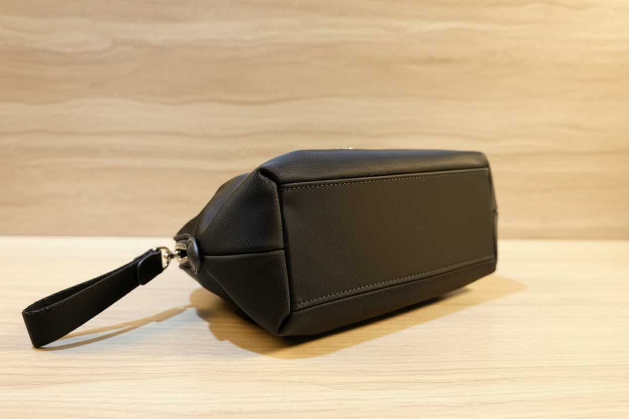 KATE SPADE CHELSEA COSMETIC POUCH - BLACK COLOR