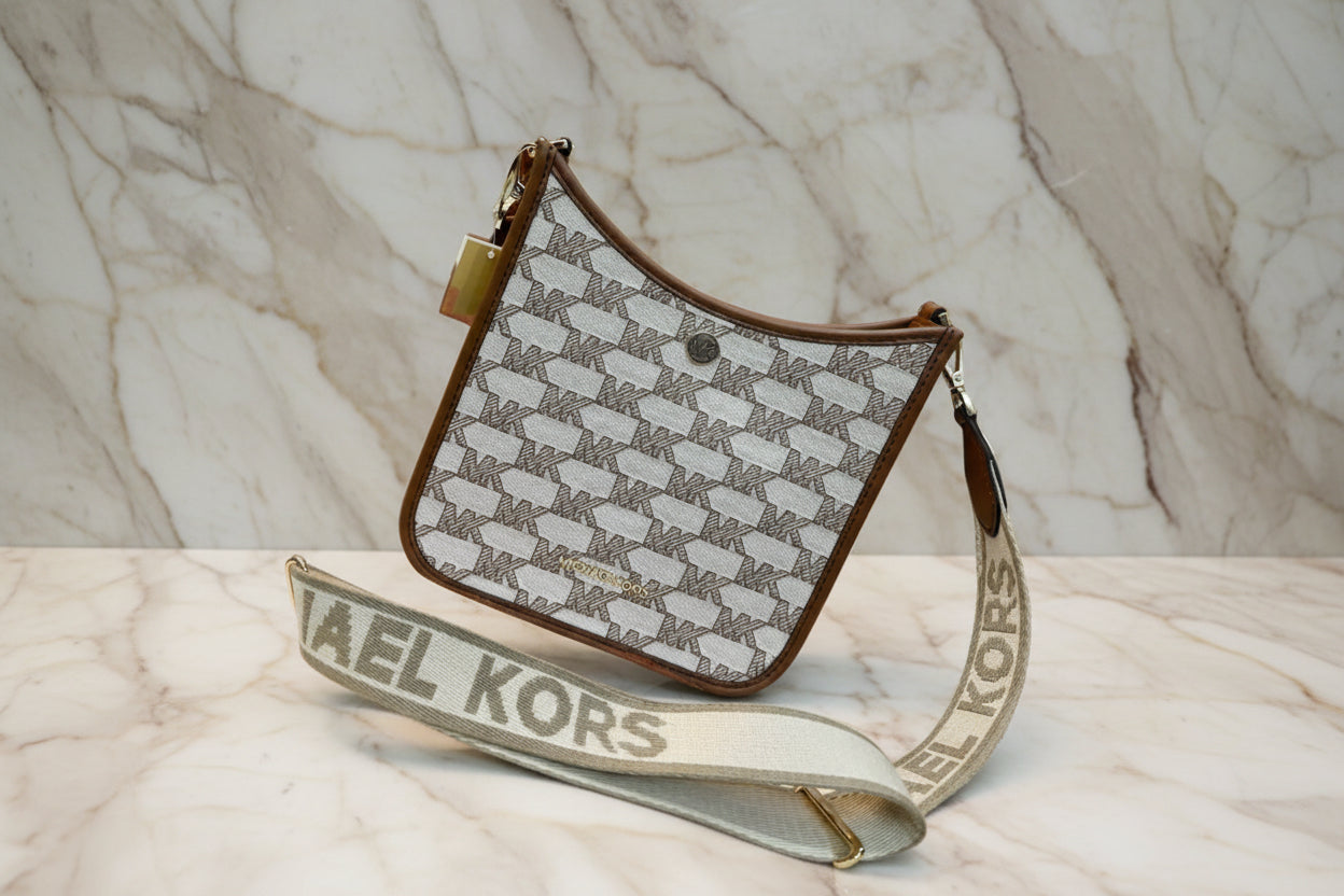 MICHAEL KORS BRYLE SMALL LOGO CANVAS MESSENGER CROSSBODY BAGS