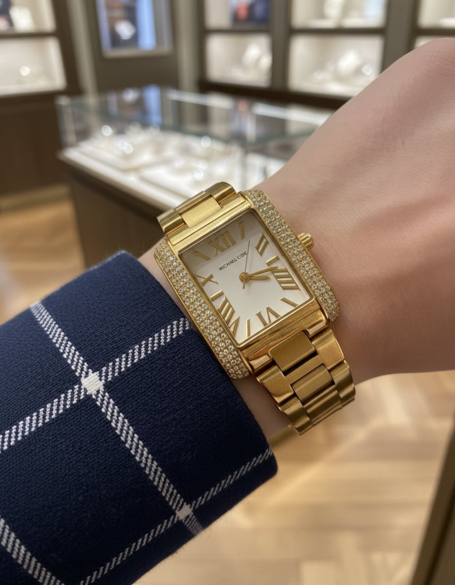 ساعة مايكل كورس إيمري ذهبية اللون - صغيرة مستطيلة