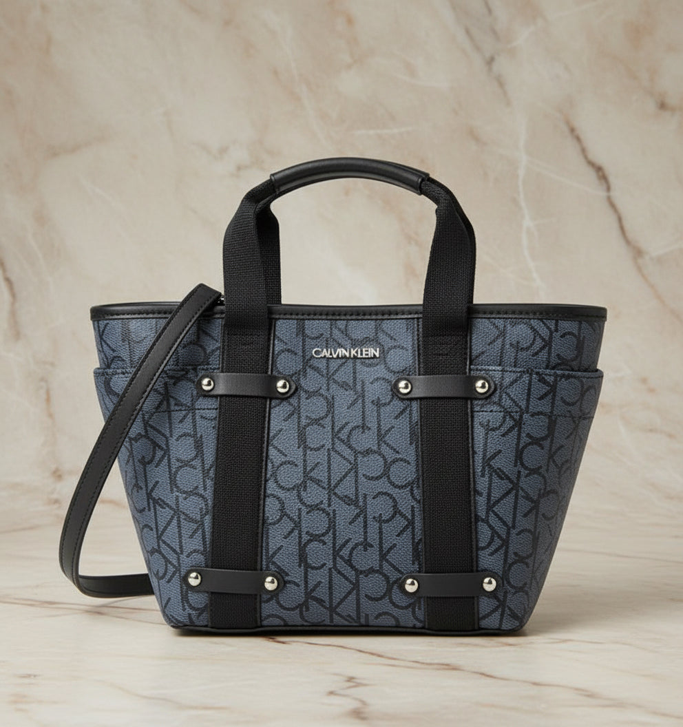 CALVIN KLEIN SATCHEL IN SIGNATURE CHARCOAL BLACK