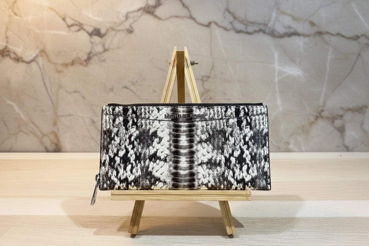 حافظة بطاقات طويلة من مايكل كورس / بسحاب