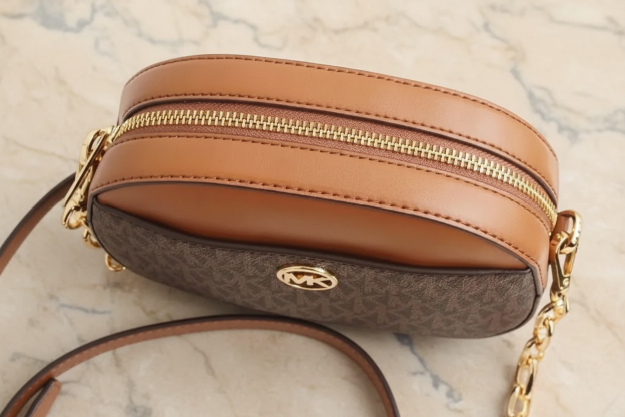 MICHAEL KORS GLAM OVAL CROSSBODY
