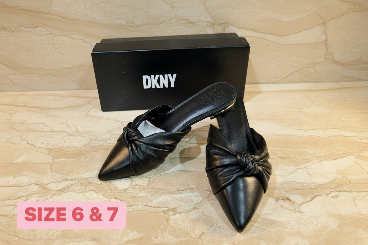 DKNY FLAT SHOES - BLACK